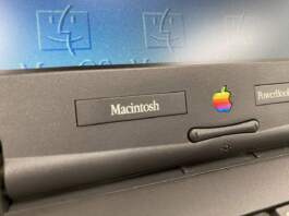 Macintosh　Mac mini　マック　マッキントッシュ　パソコン　PC Mac miniをご先祖｢マッキントッシュ｣風に変身させるとエモカワ