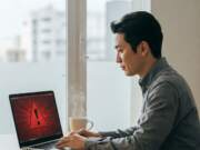 もう迷わない!マカフィーのアンチウイルスとリブセーフの違いを徹底解説